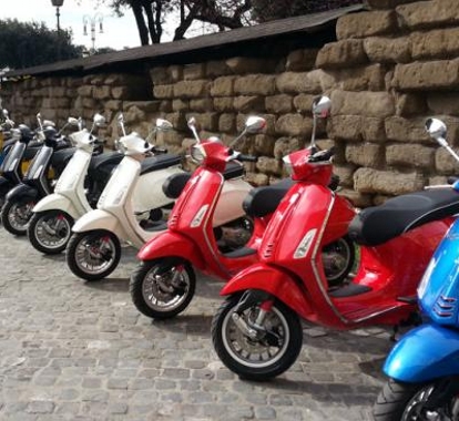 Rent Vespa 125