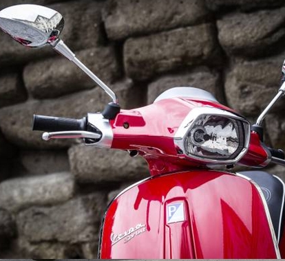 Rent Vespa 125